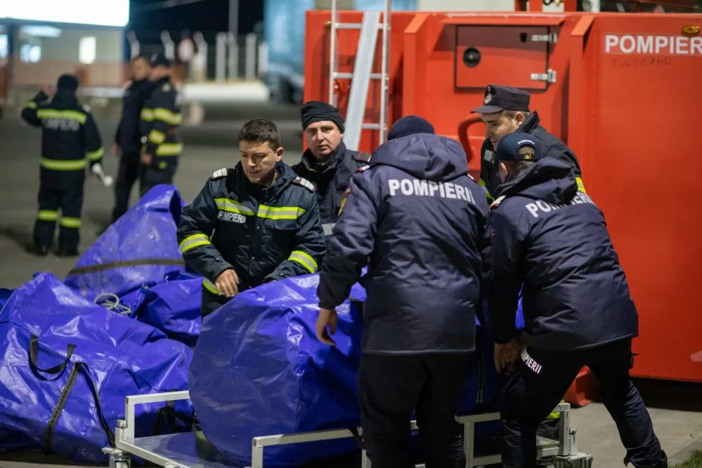 21 de corturi pentru refugiați, la Isaccea – foto 5