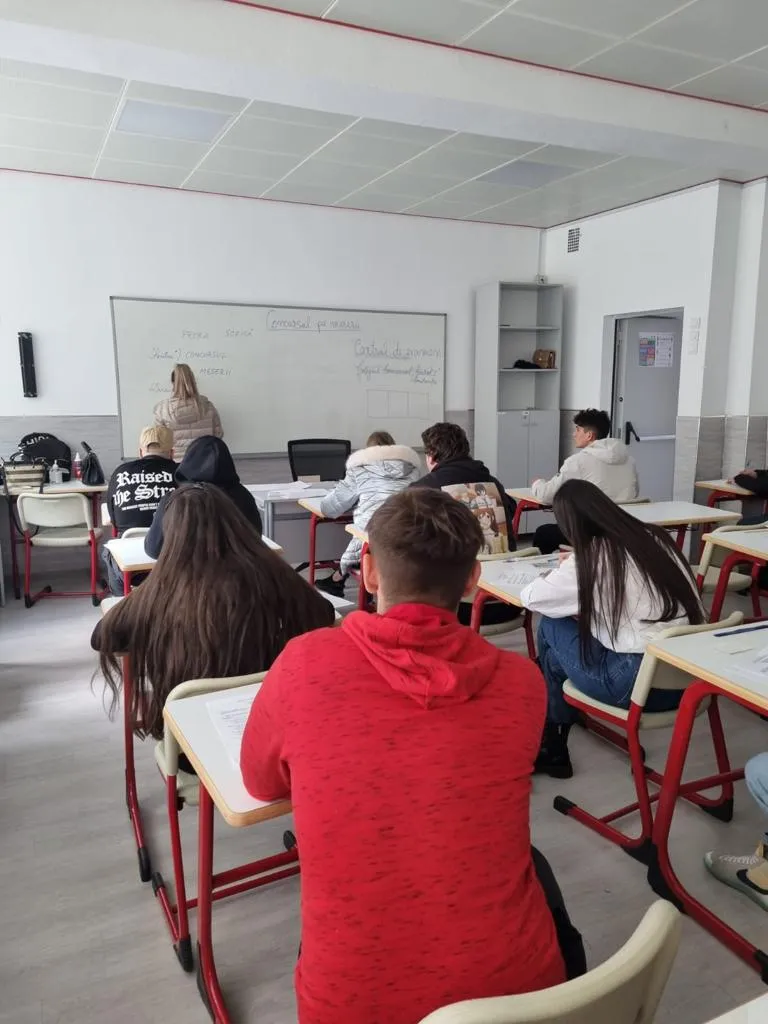 Constanța: Aproximativ 40 de liceeni au participat la etapa județeană a „Concursului pe meserii” – foto 2