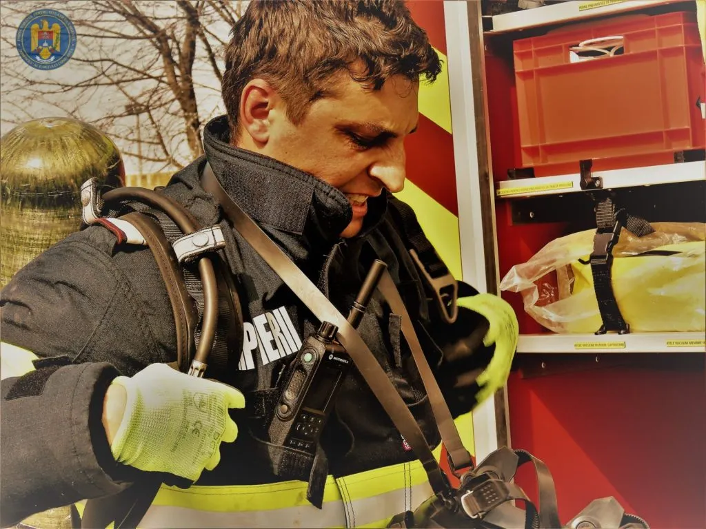 26 de kilograme în mai puțin de 1 minut. Lecția ISU Constanța despre viteza de reacție și greutatea de pe umerii unui salvator – foto 4