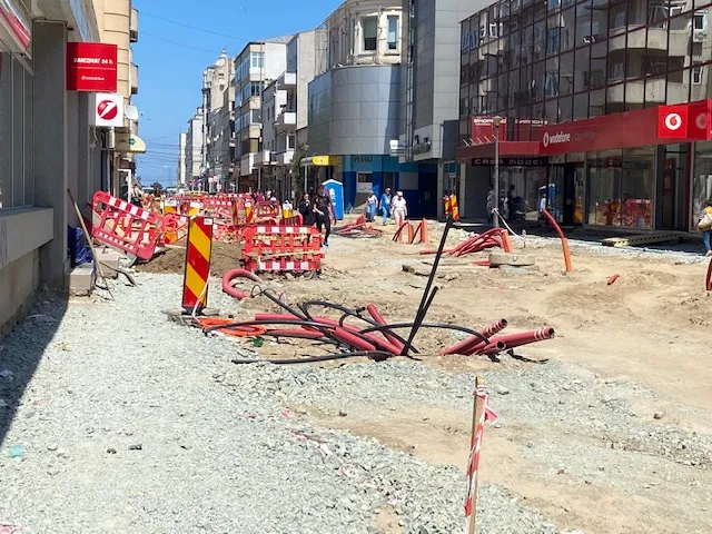 Vara, pe Ștefan cel Mare, șantierul e în floare  – foto 7