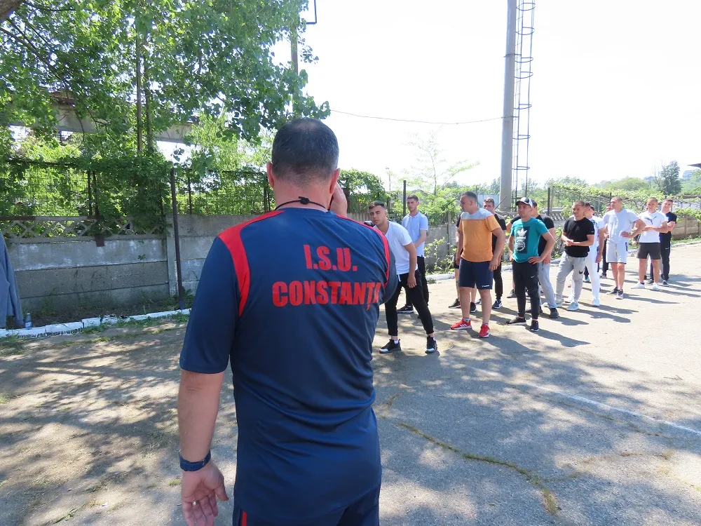 Mai mulți tineri hotărâți să devină soldați gradați profesioniști se vor alătura salvatorilor ISU „Dobrogea” Constanța – foto 3