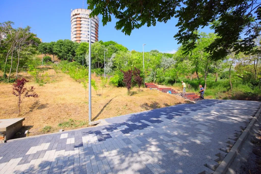 Se modernizează zona de acces către plaja Modern – foto 5