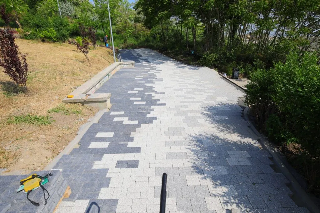 Se modernizează zona de acces către plaja Modern – foto 3