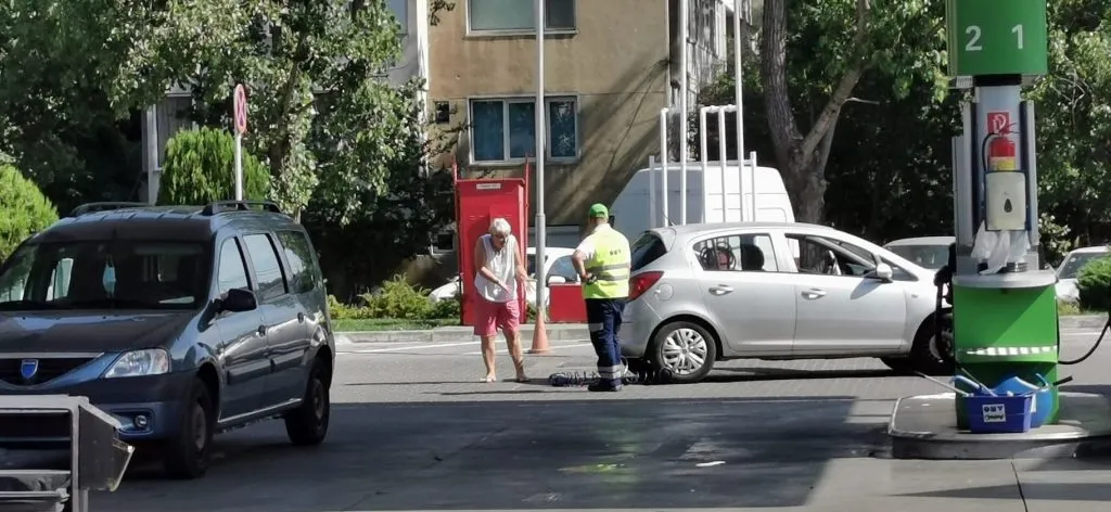 EXCLUSIV: Iată ce a pățit o bunicuță, într-o benzinărie constănțeană! – foto 5