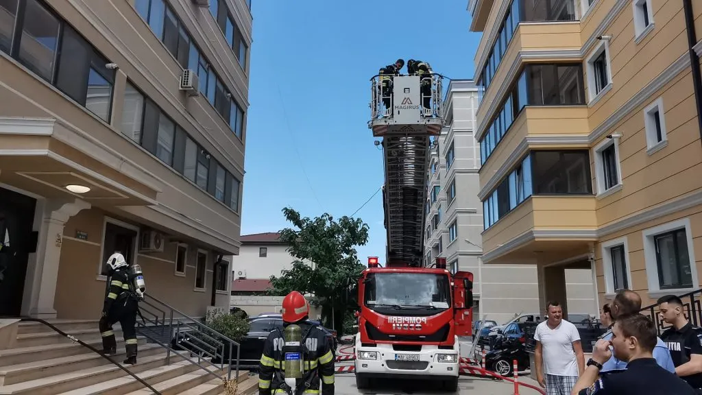 Incendiu într-un apartament din cartierul Tomis Plus – foto 3