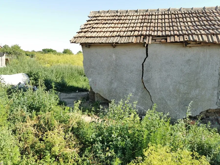 Căminul terorii: Mamă a patru copii, torturată și abandonată de soț! – foto 10