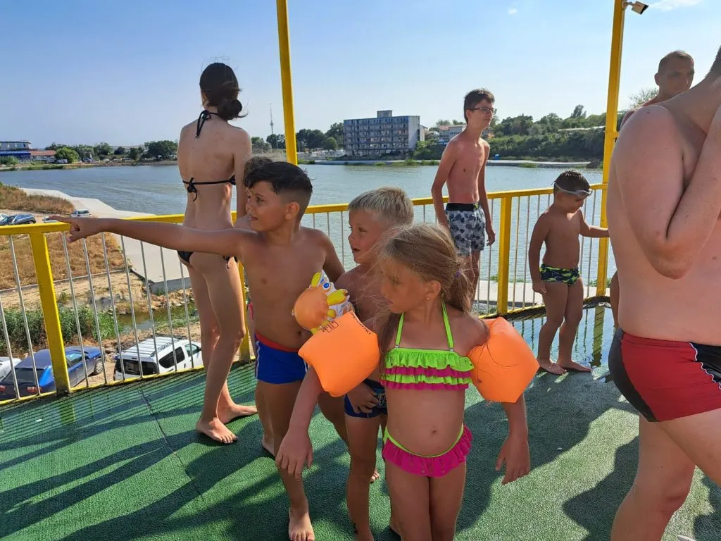 Vacanță la mare pentru 50 de copii instituționalizați și din familii defavorizate – foto 2