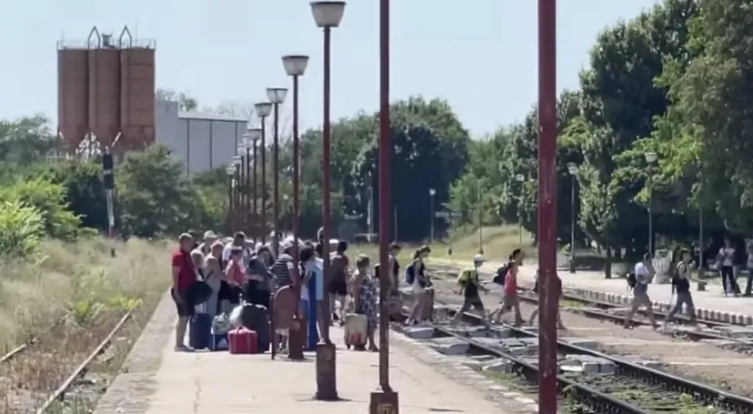 Dan Negru în gara din Eforie: „Așa arată un cod roșu de nepăsare” – foto 6
