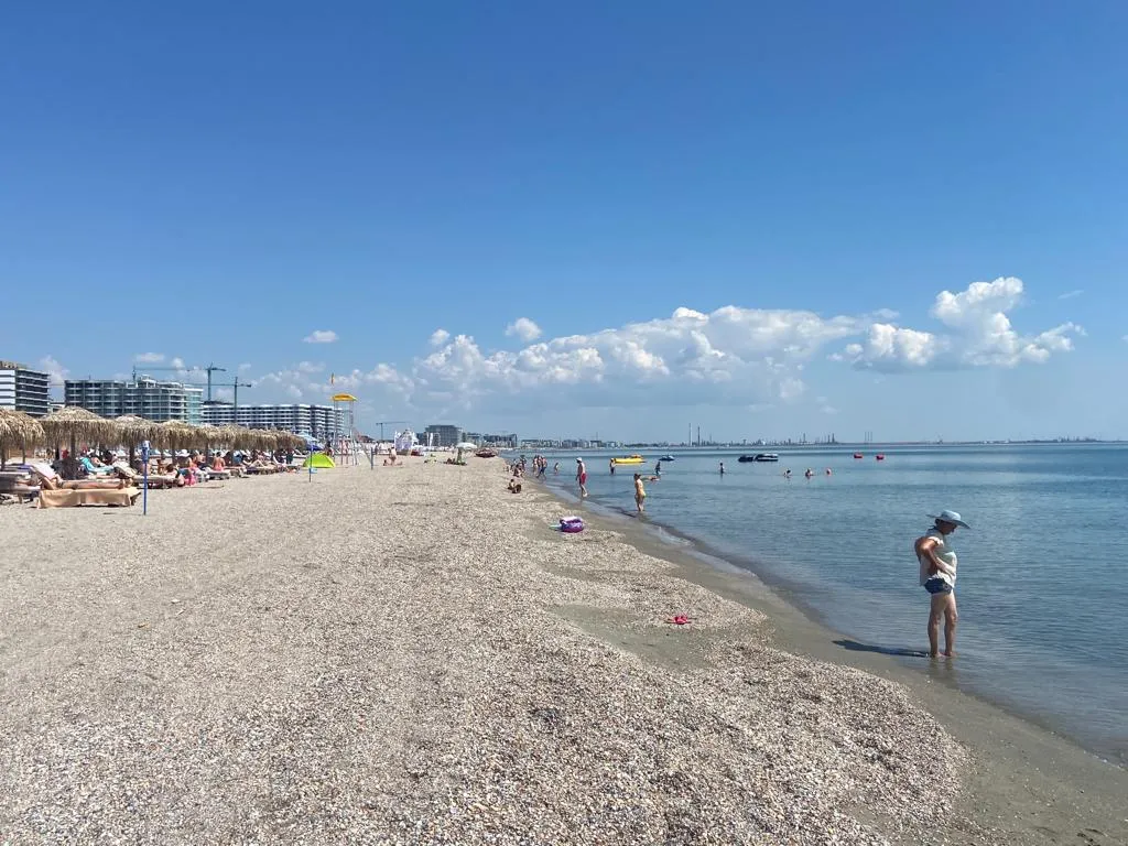 De ce se simte furat românul pe plajele de la noi și răsfățat la greci  – foto 2