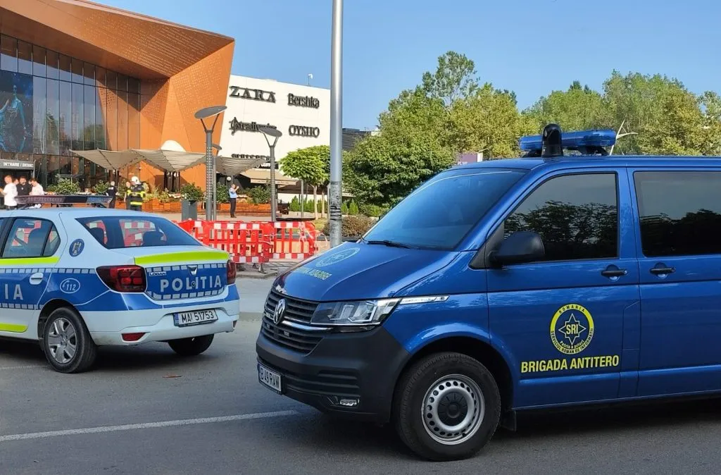 UPDATE: Alertă cu BOMBĂ la City Park Mall! Trafic îngreunat în zonă (FOTO/VIDEO) – foto 3