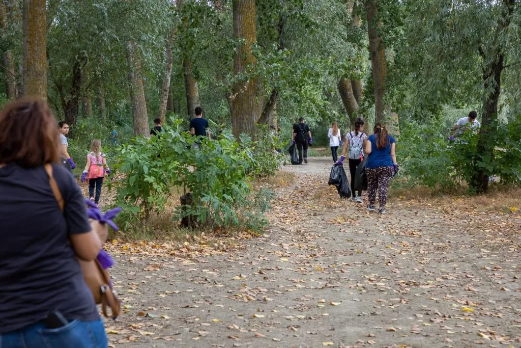 Județul Tulcea: Aproape două tone de gunoi, strânse în două zile – foto 10