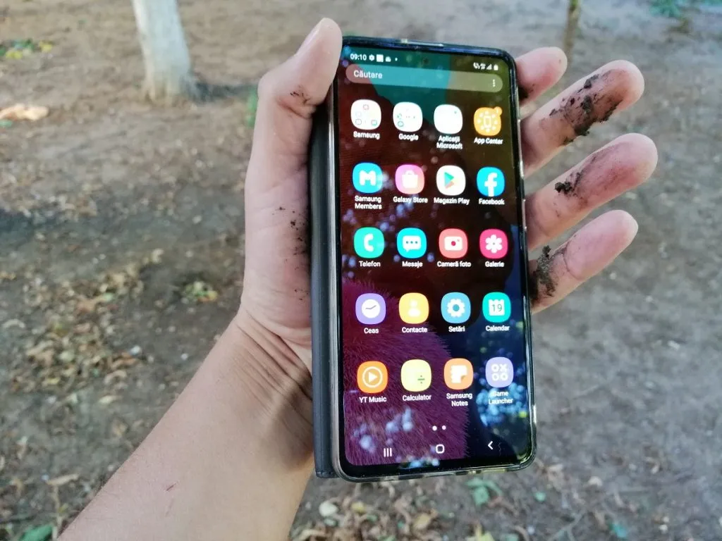 Fenomenul „Țăran Dobrogean”: Cu Android-ul în mână și WC-ul în curte! – foto 2