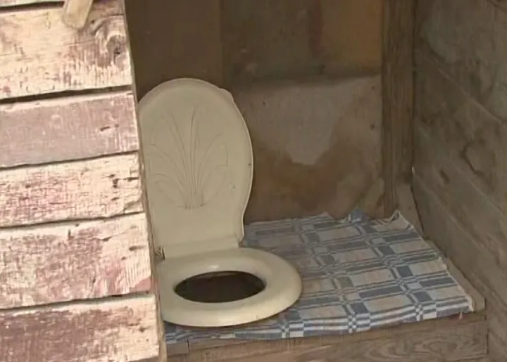 Fenomenul „Țăran Dobrogean”: Cu Android-ul în mână și WC-ul în curte! – foto 5
