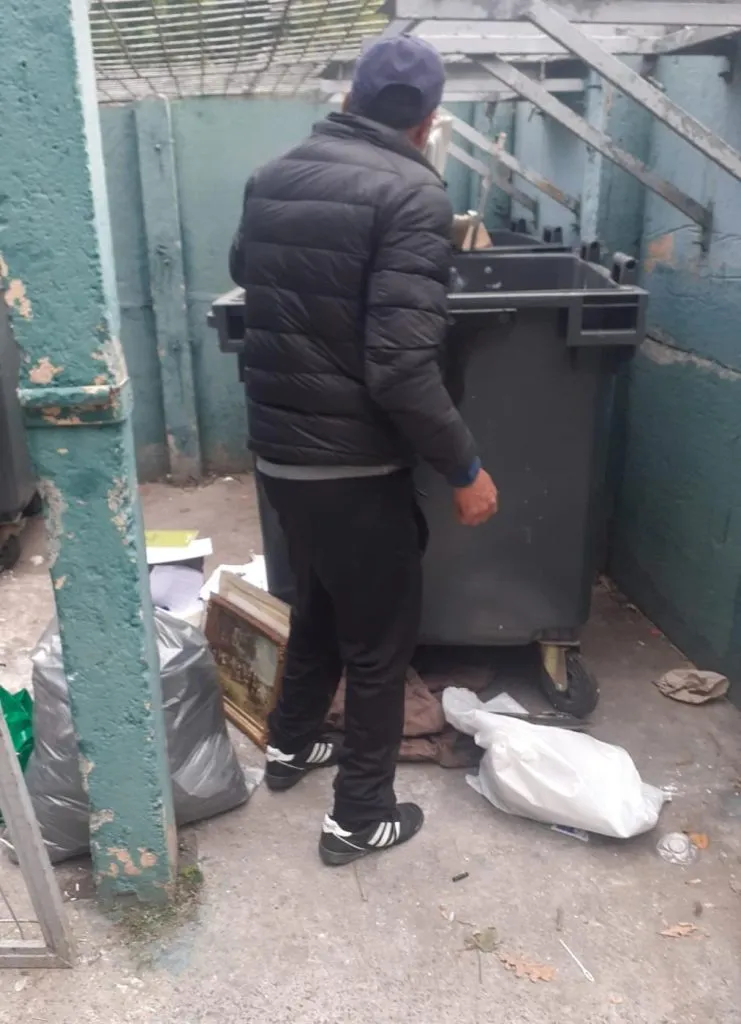 Cerșetoria, injuriile și consumul de alcool pe domeniul public, amendate de polițiștii locali – foto 2
