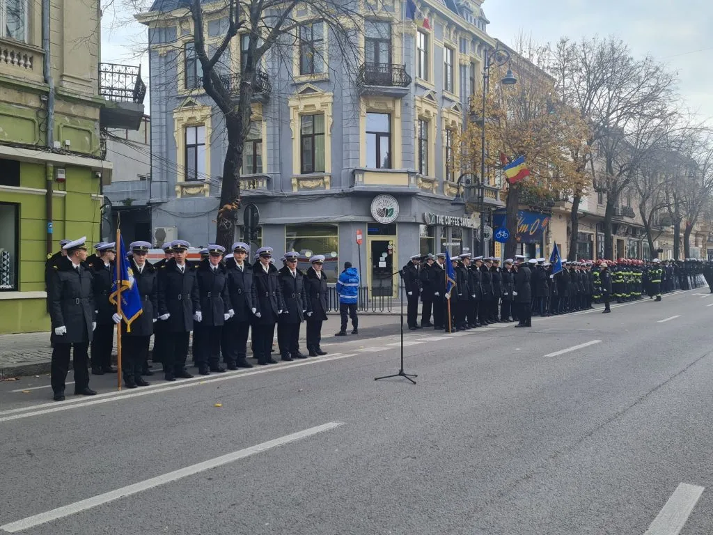 Trafic paralizat de repetițiile pentru festivitățile de 1 Decembrie (FOTO) – foto 3