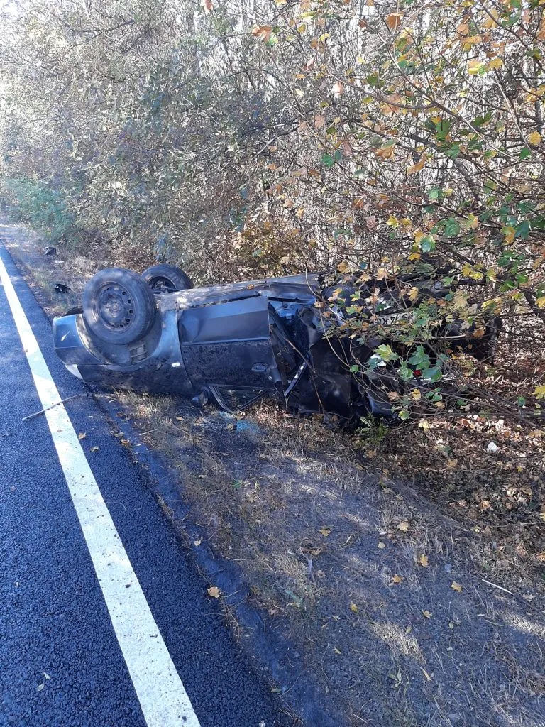 Accident rutier cu 3 victime la ieșire din Tuzla (FOTO). O persoană, în stare GRAVĂ – foto 3