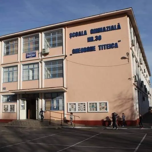 Scandal la școala 30 din Constanța! – foto 4