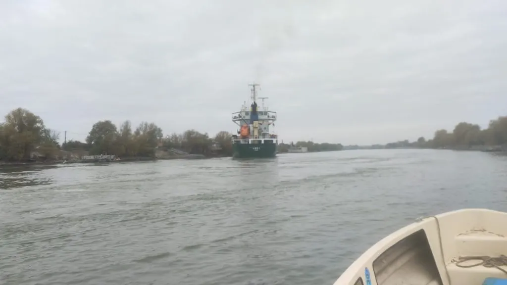 UPDATE: Un nou incident naval pe Dunăre (FOTO/VIDEO) – foto 4