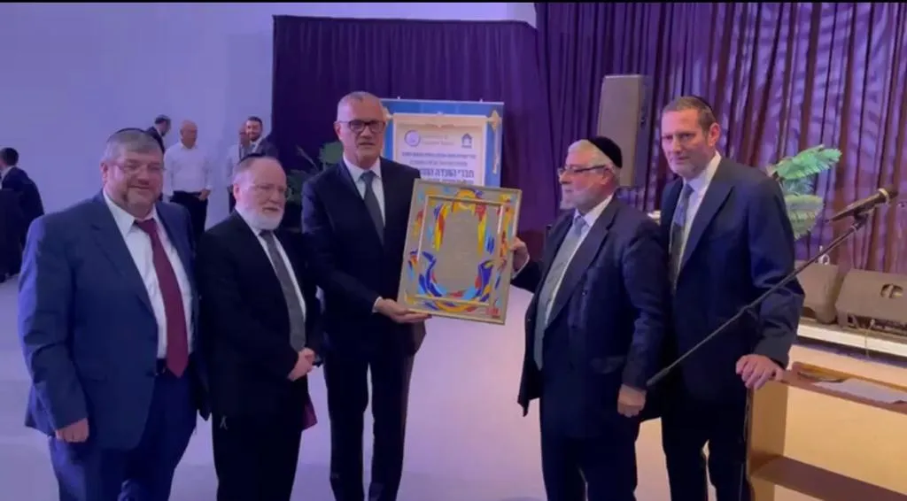 George Teșeleanu, distincție la Conferința Cinei de Gală a Rabinilor Europeni, pentru ajutorul acordat refugiaților ucraineni – foto 8