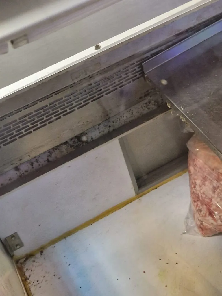 Afacere închisă temporar din cauza unui pachet de griș – foto 3