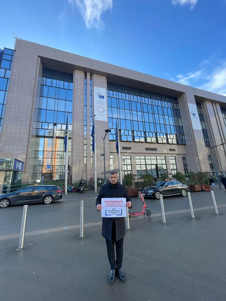 PES activists România, la Bruxelles: Acțiune de mobilizare pentru aderarea României la Schengen – foto 2