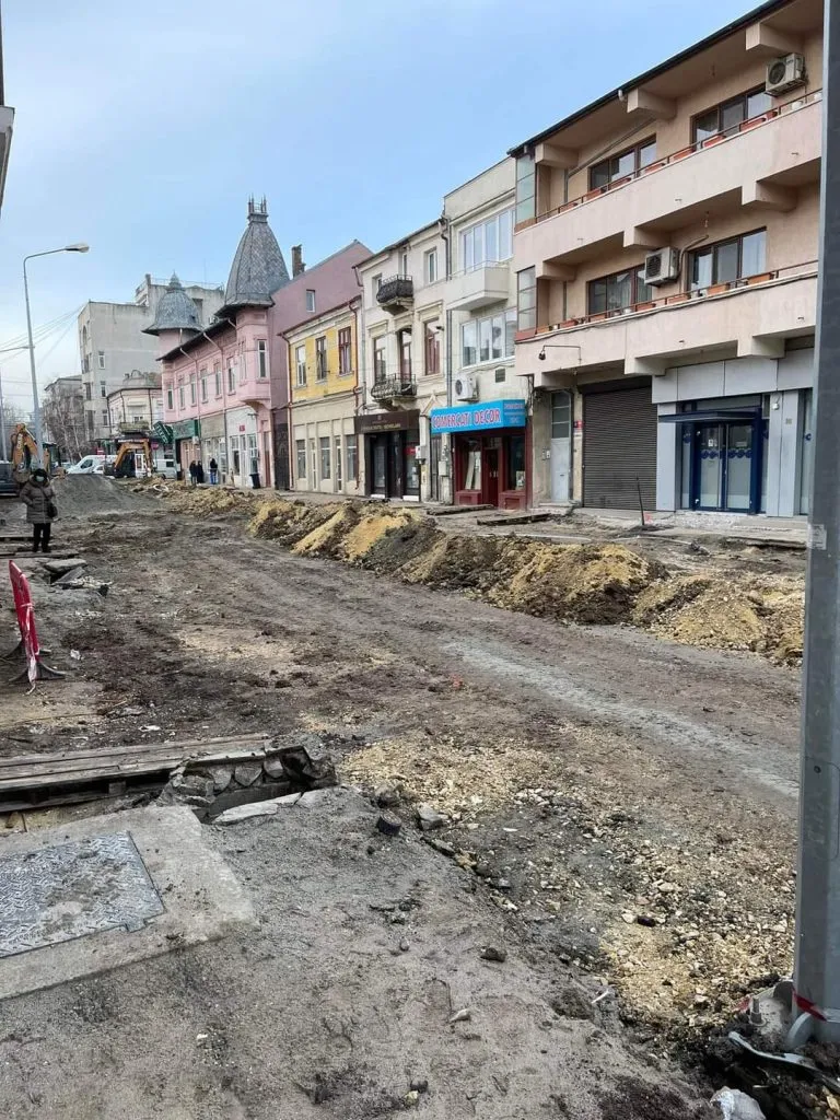 Bătaie de joc pe bani publici! Strada Stefan cel Mare, o adevărată Fata Morgana! – foto 3