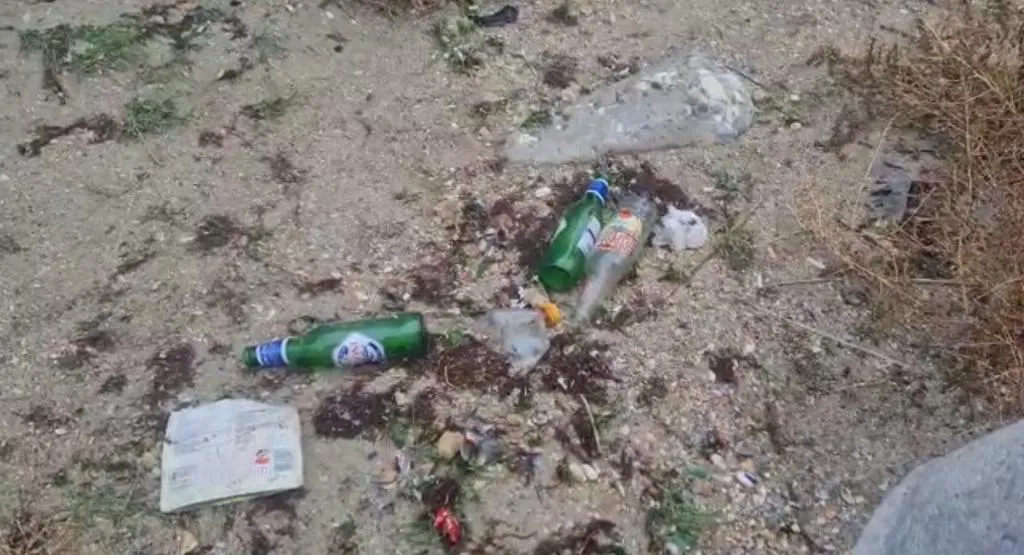 Imagini dezolante pe litoral! SUTE de DEȘEURI, aduse la mal de furtună – foto 2
