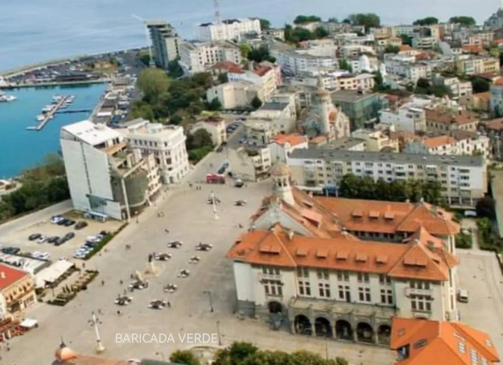 Piața Ovidiu, în trecut și acum. Să comparăm imaginile! – foto 4