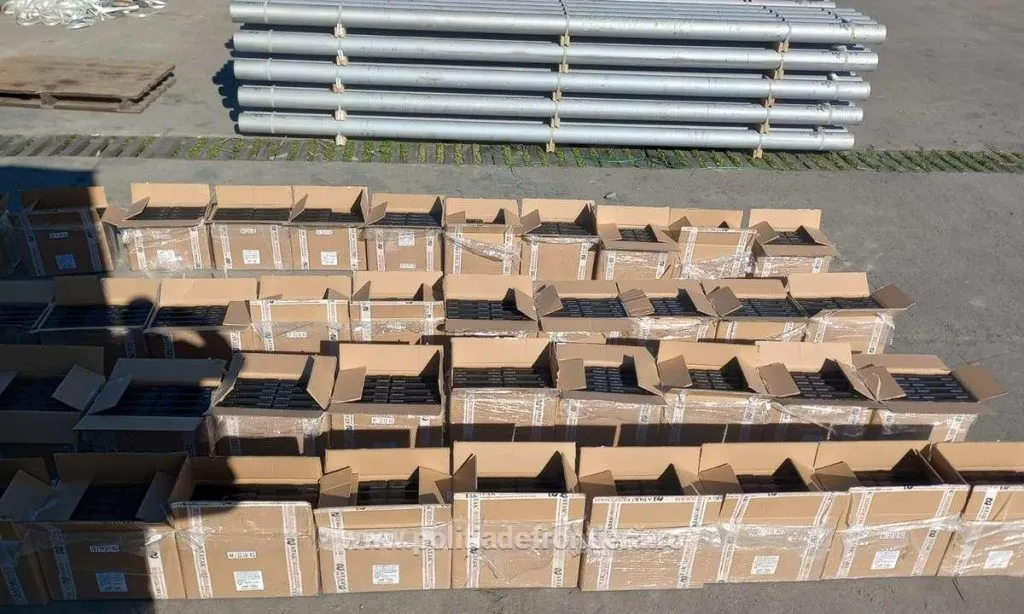 Prins în Vama Negru Vodă cu 1.200 de PISTOALE în mașină (FOTO/VIDEO) – foto 4