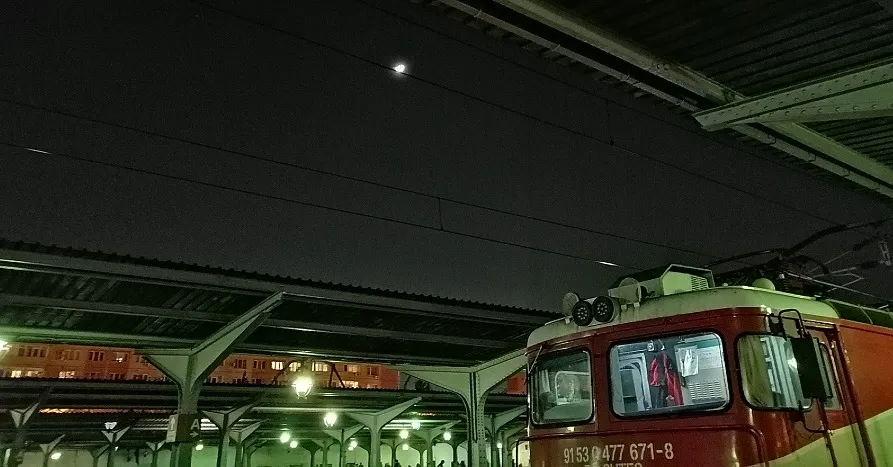 Tren întârziat și fără bec la toaletă. „Vai, cât mai avem!” – foto 5