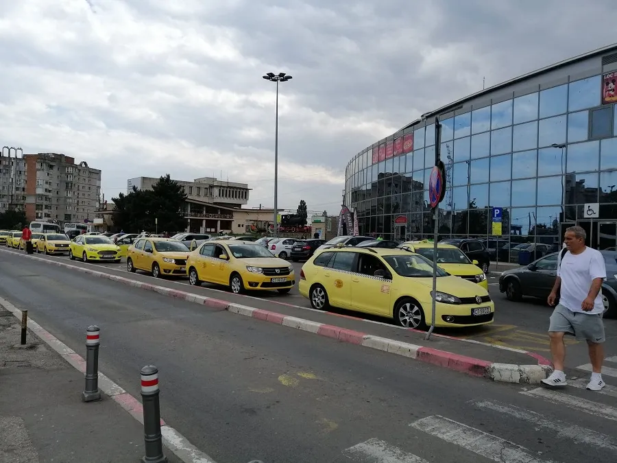 Taxi, du-mă unde vrei! „Cu 20 de lei? Ia-o pe jos, boss!” – foto 4