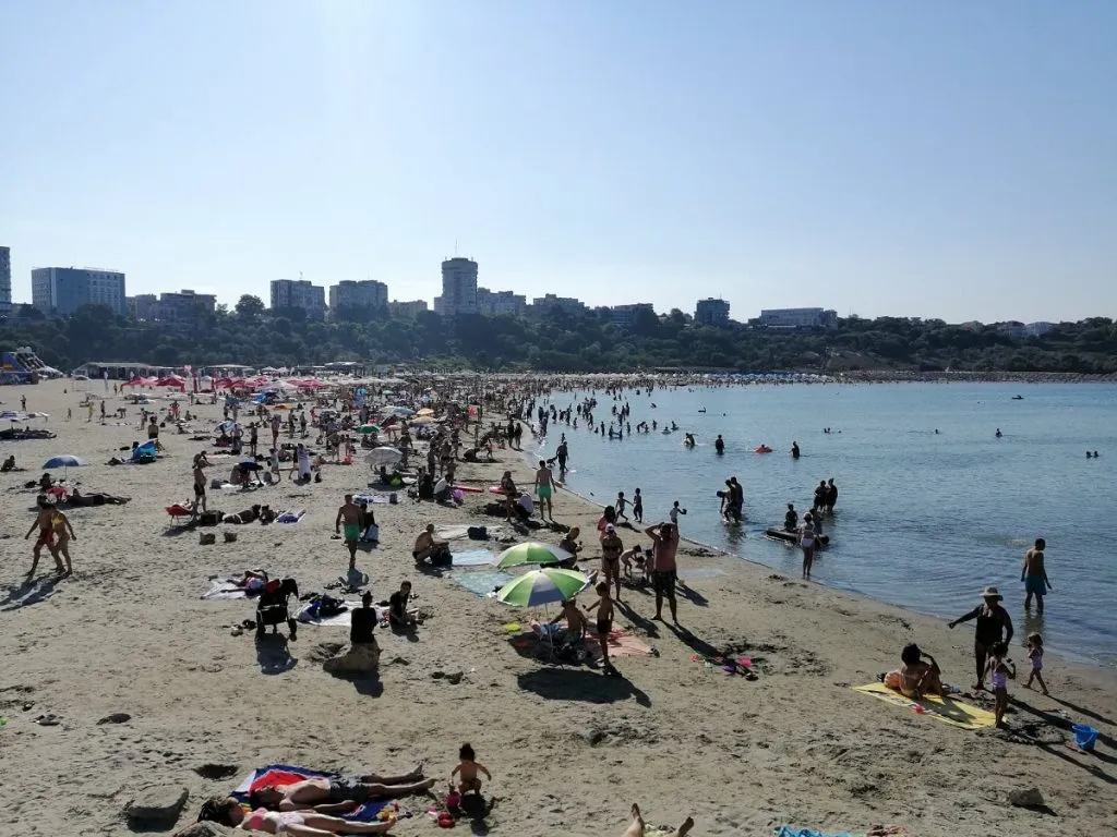 Plaja Modern, locul unde copiii se antrenează să fie hoți! – foto 3