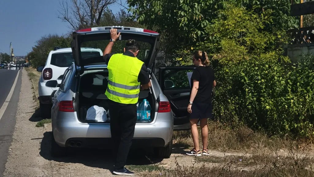 Tatăl Robertei, fata ucisă în accidentul de la 2 Mai, a plantat un copac la locul tragediei – foto 2