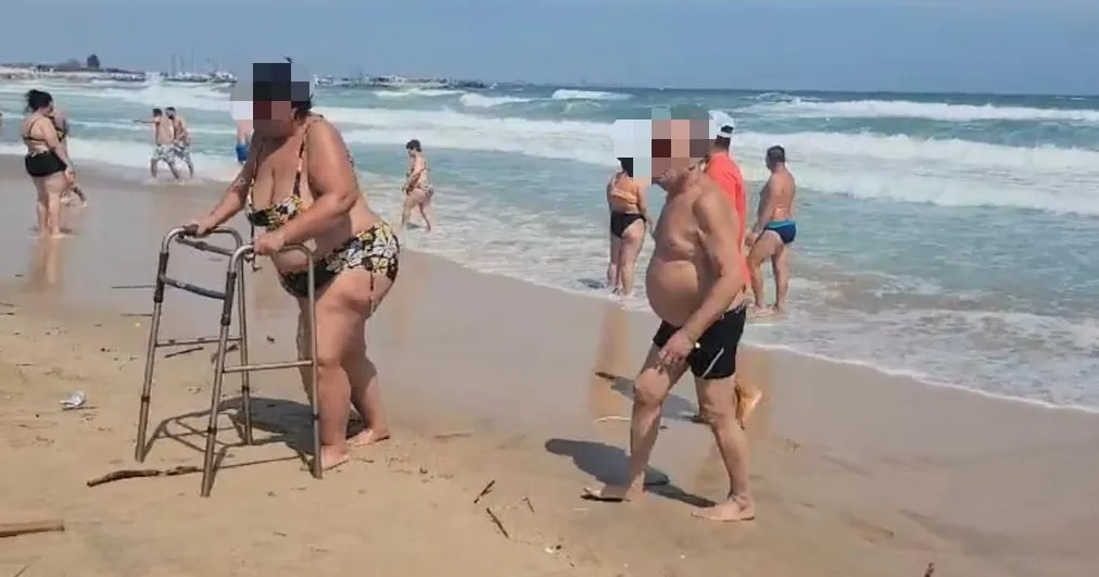 O femeie care mergea cu cadrul, salvată de la înec – foto 2