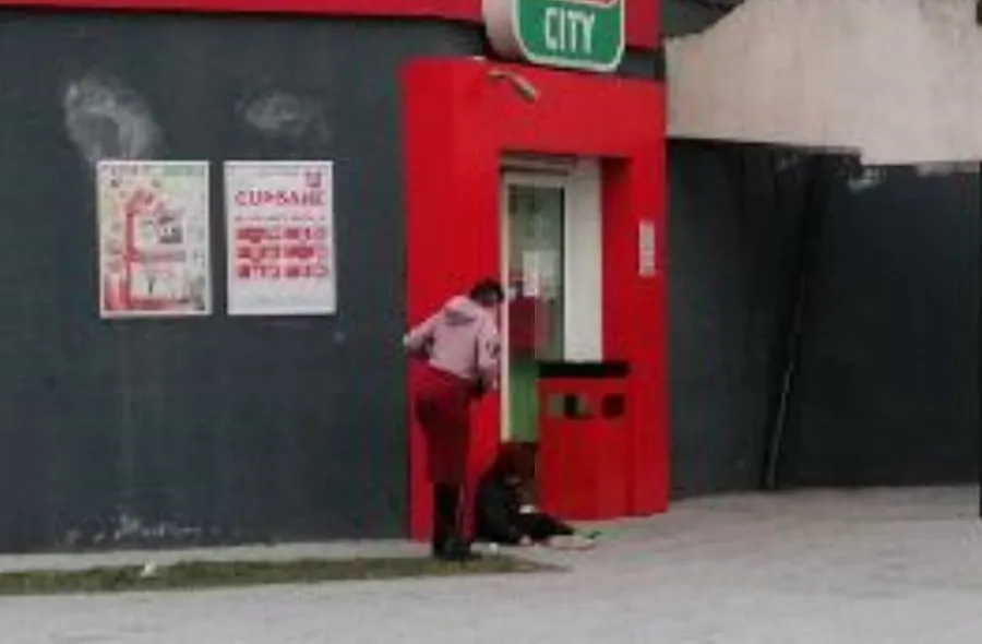 Bebeluși folosiți drept sclavi, pe străzile Constanței – foto 4