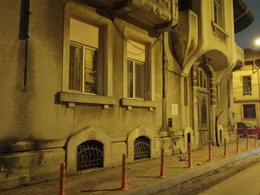 Privirea sus, dacă treceți pe aici! – foto 2