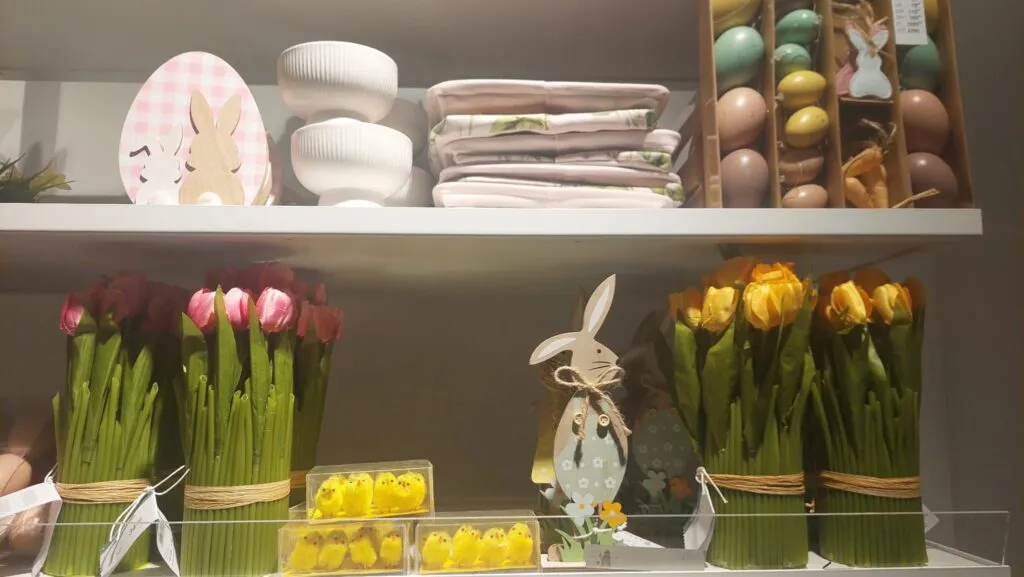 În magazinele constănțene a venit Paștele! – foto 3