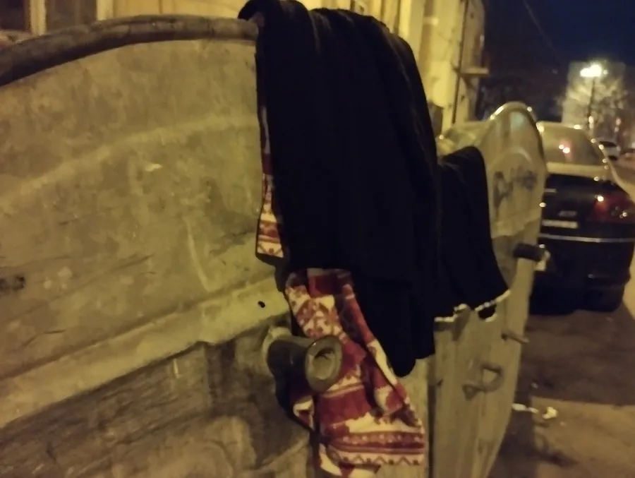 Hainele noastre vechi aduc zâmbete noi, pentru cei sărmani. Să le oferim frumos! – foto 2