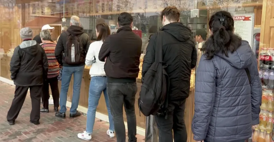 Fenomen național: Mâncare înecată în ulei, sănătate scufundată în obezitate! – foto 3