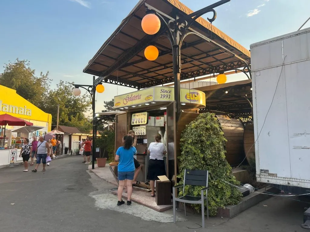 Satul de Vacanță – o veritabilă mașină a timpului constănțeană (FOTO)  – foto 10