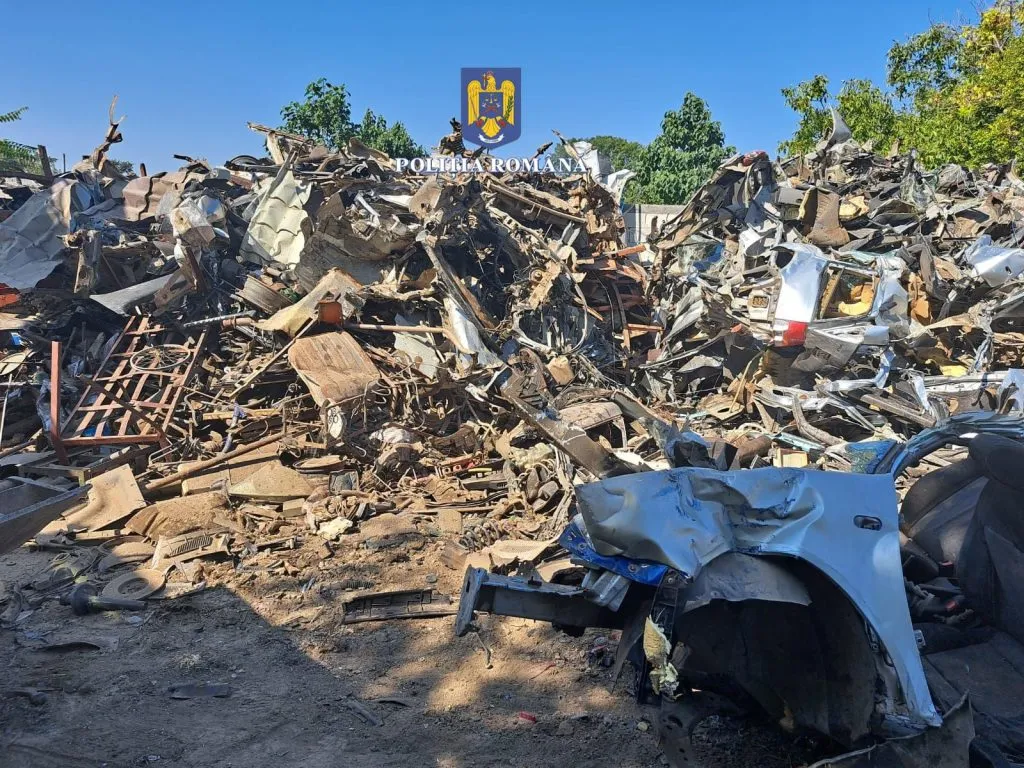 Dezmembrarea autovehiculelor în deșeuri periculoase, anchetată de Garda de Mediu Tulcea – foto 3