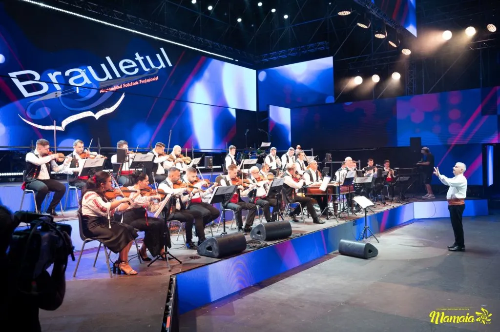 Festivalul Național al Cântecului și Dansului Popular Românesc „Mamaia” 2024 își desemnează, în această seară, câștigătorii! – foto 4