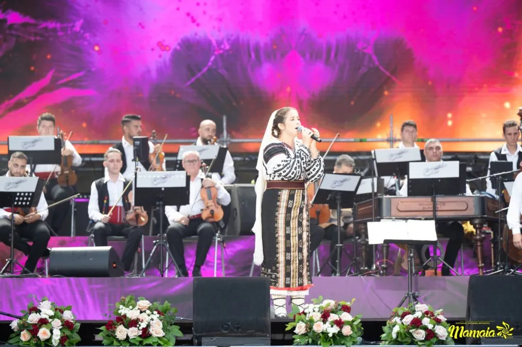 Festivalul Național al Cântecului și Dansului Popular Românesc „Mamaia” 2024 își desemnează, în această seară, câștigătorii! – foto 2