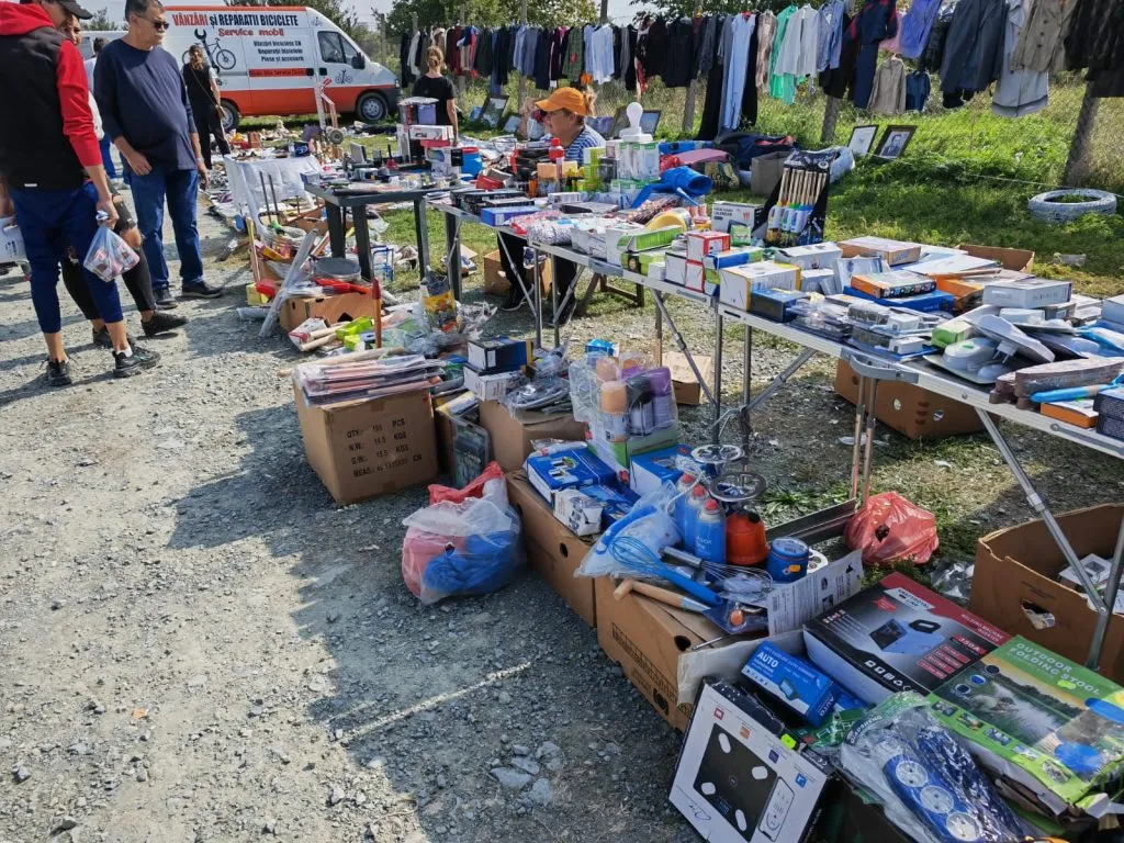 Vechituri de vânzare. O altă tradiție de duminică, la Constanța (FOTO) – foto 6