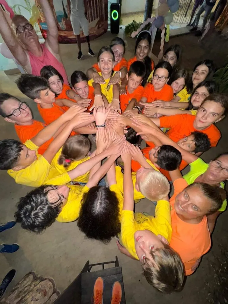 Rotary „Cetatea Tomis”: Programul umanitar „Copiii care nu au văzut niciodată marea”, un real succes! (FOTO) – foto 2