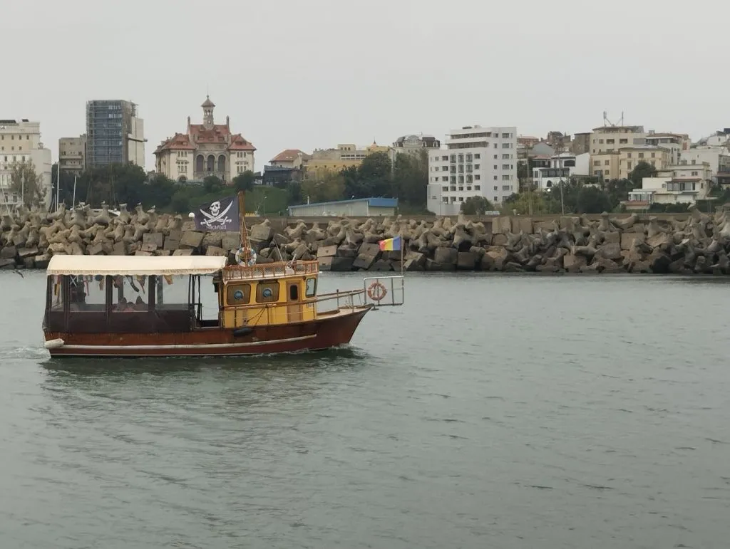 Vântul bate, ploaia cade, turistul rezistă (FOTO/VIDEO) – foto 7