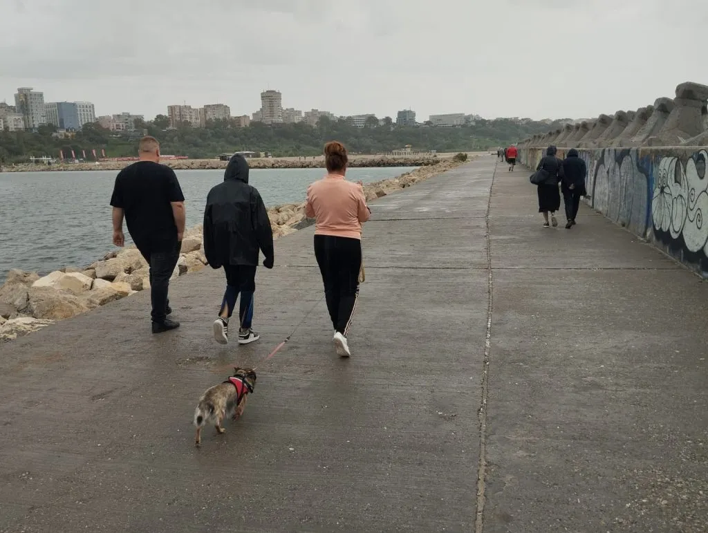 Vântul bate, ploaia cade, turistul rezistă (FOTO/VIDEO) – foto 5