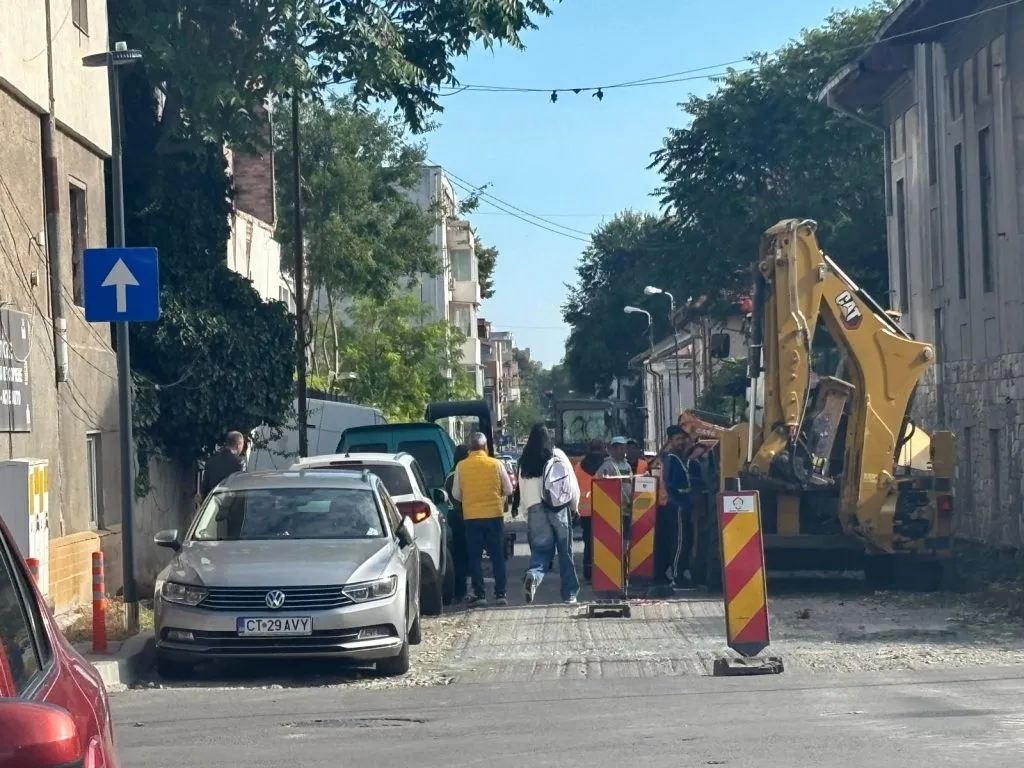 Coșmarul continuă în centrul Constanței. Strada Cuza Vodă, un șantier etern – foto 3