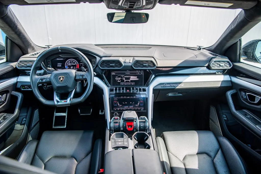 ANABI scoate la licitație bolizi de lux. Oferta include și două Lamborghini (FOTO) – foto 4