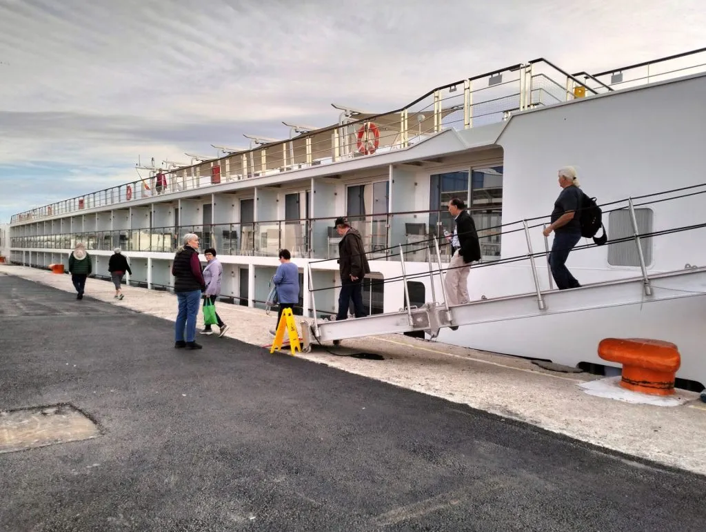 300 de pasageri ai navelor de croazieră și-au petrecut weekend-ul la Constanța – foto 3